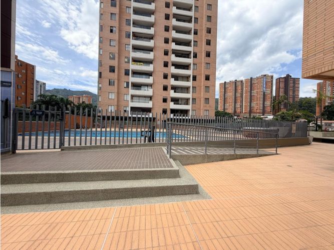 Apartamento de 3 alcobas en venta en San Jose, Sabaneta, 135 m² · foto 23 de 24