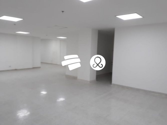 Local en venta en Buenos Aires, Medellín, 208 m² · foto 2 de 9