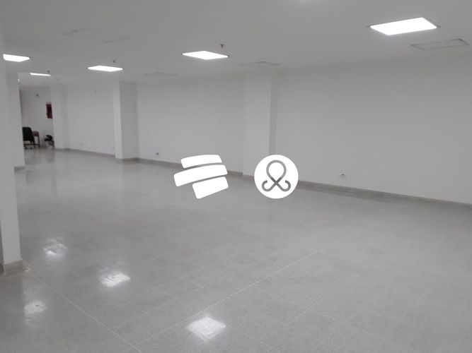 Local en venta en Buenos Aires, Medellín, 208 m² · foto 8 de 9