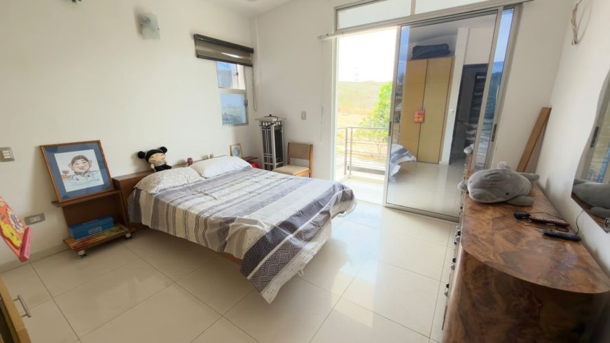 Casa de 5 alcobas en venta en La Floresta, Los Patios, 603 m² · foto 18 de 24