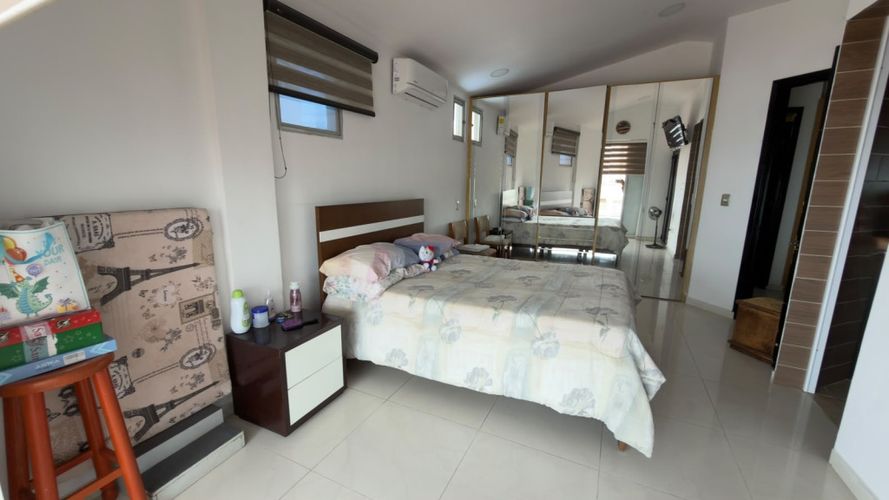Casa de 5 alcobas en venta en La Floresta, Los Patios, 603 m² · foto 20 de 24