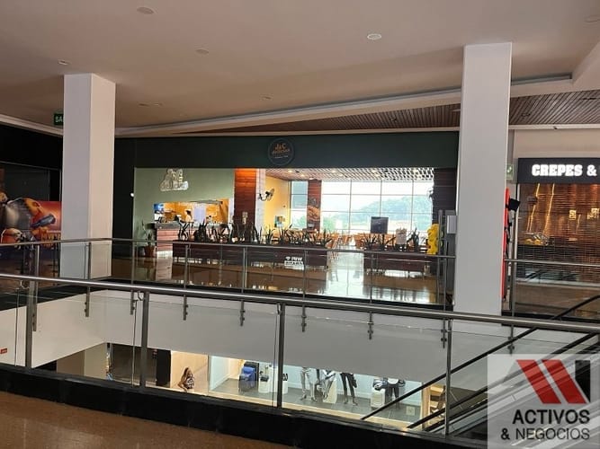 Local en arriendo en Colombia, Medellín, 254 m² · foto 9 de 10