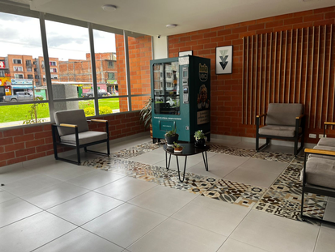 Apartamento de 2 alcobas en venta en El Cortijo, Madrid, 41 m² · foto 18 de 24