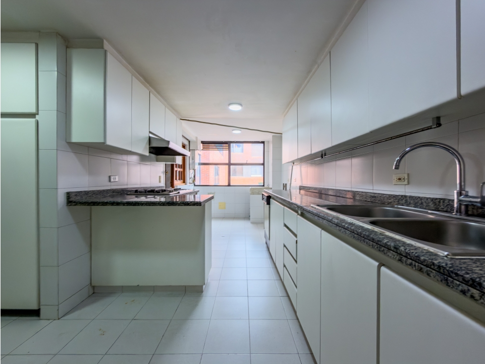 Apartamento en venta en El Refugio, Bogotá · foto 10 de 24