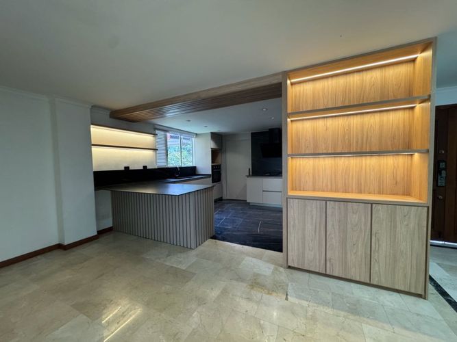 Casa de 4 alcobas en venta en El Esmeraldal, Envigado, 345 m² · foto 6 de 17
