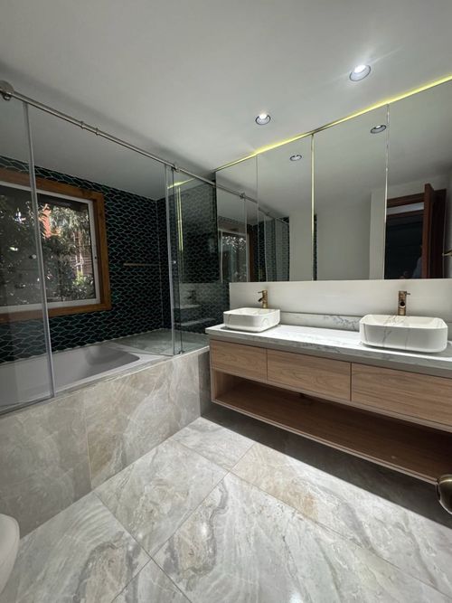 Casa de 4 alcobas en venta en El Esmeraldal, Envigado, 345 m² · foto 11 de 17