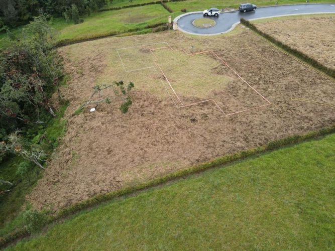 Lote en venta en Loma Del Escobero, Envigado, 3040 m² · foto 2 de 5