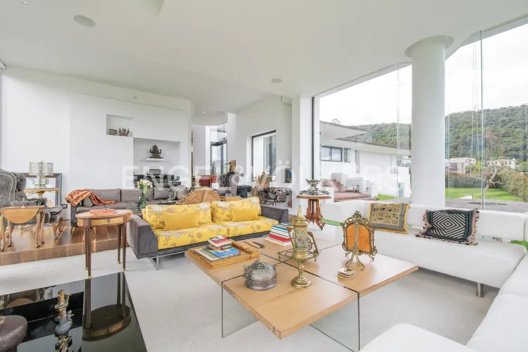 Casa de 4 alcobas en venta en Yerbabuena, Sopó, 500 m² · foto 2 de 20