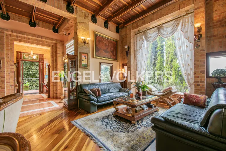 Casa de 6 alcobas en venta en Aposentos, Sopó, 599 m² · foto 3 de 16