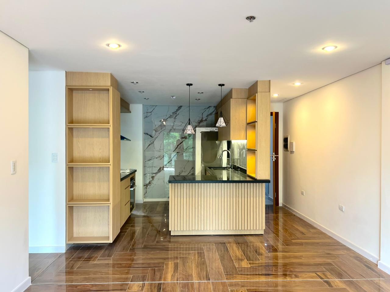 Departamento a Estrenar en Venta, Barrio Los Laureles, Edificio Boutique, 2 Dormitorios con Cochera — foto 3