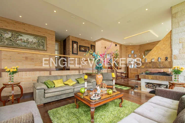 Casa de 4 alcobas en venta en Yerbabuena, Chía, 429 m² · foto 3 de 20