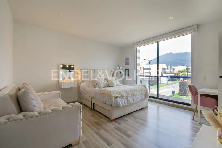 Casa de 4 alcobas en venta en Pueblo Viejo, Cota, 311 m² · foto 17 de 20