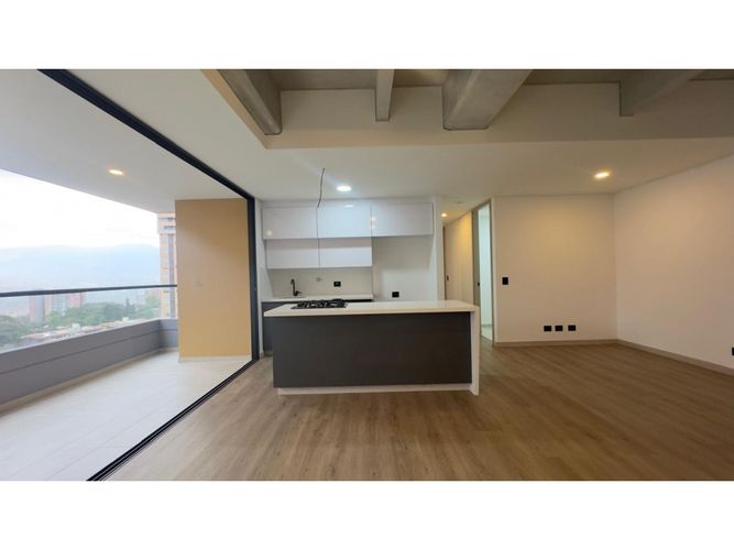 Apartamento de 2 alcobas en venta en Cumbres, Envigado, 95 m² · foto 3 de 24