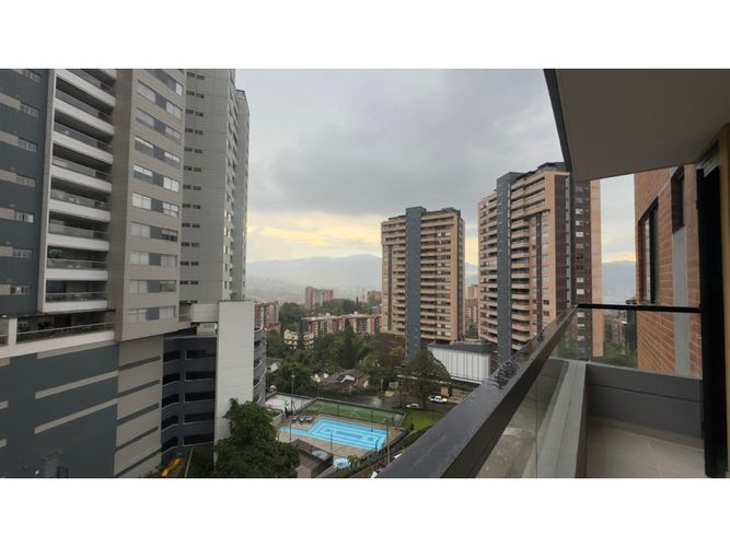 Apartamento de 2 alcobas en venta en Cumbres, Envigado, 95 m² · foto 7 de 24