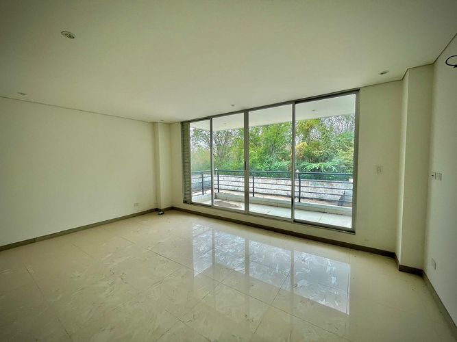 Apartamento de 2 alcobas en venta en Julio Campos Gonzalez, Girardot, 74 m² · foto 2 de 18