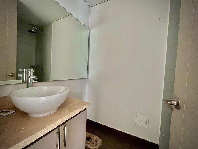 Apartamento de 2 alcobas en venta en Julio Campos Gonzalez, Girardot, 74 m² · foto 10 de 18