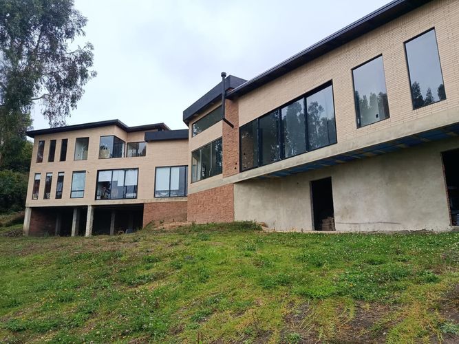 Casa de 5 alcobas en arriendo en Yerbabonita Bosque Nativo, Sopó, 366 m² · foto 5 de 24