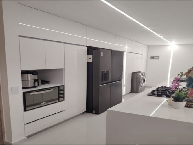 Apartamento de 3 alcobas en venta en Ciudad Del Río, Medellín, 119 m² · foto 3 de 24