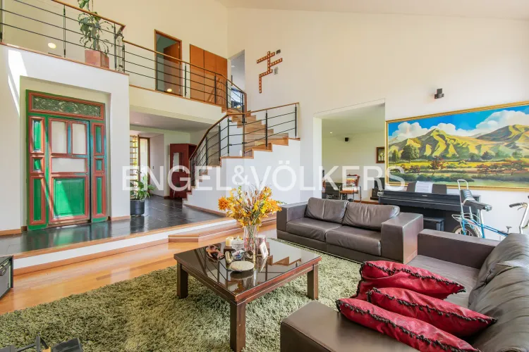 Casa de 4 alcobas en venta en Siberia, Cota, 284 m² · foto 2 de 19