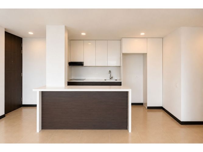 Apartamento de 3 alcobas en arriendo en Altos Del Poblado, Medellín, 90 m² · foto 2 de 13