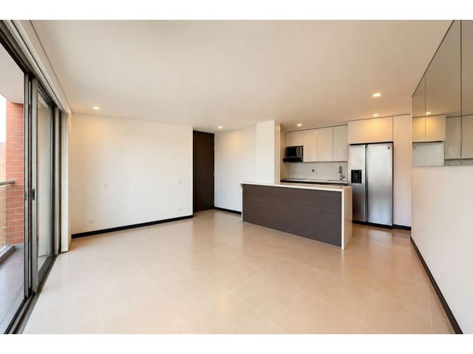 Apartamento de 3 alcobas en arriendo en Altos Del Poblado, Medellín, 90 m² · foto 4 de 13