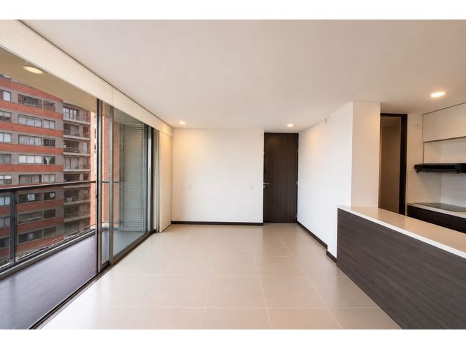Apartamento de 3 alcobas en arriendo en Altos Del Poblado, Medellín, 90 m² · foto 5 de 13