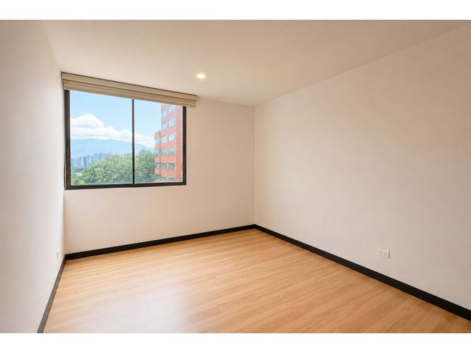Apartamento de 3 alcobas en arriendo en Altos Del Poblado, Medellín, 90 m² · foto 9 de 13