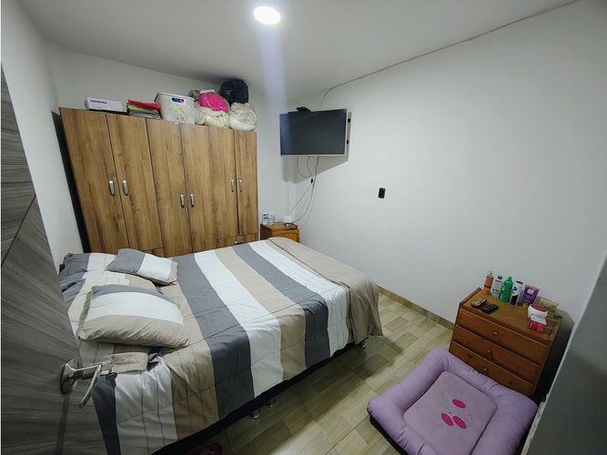 Casa de 6 alcobas en venta en Escocia, Bogotá, 144 m² · foto 14 de 24