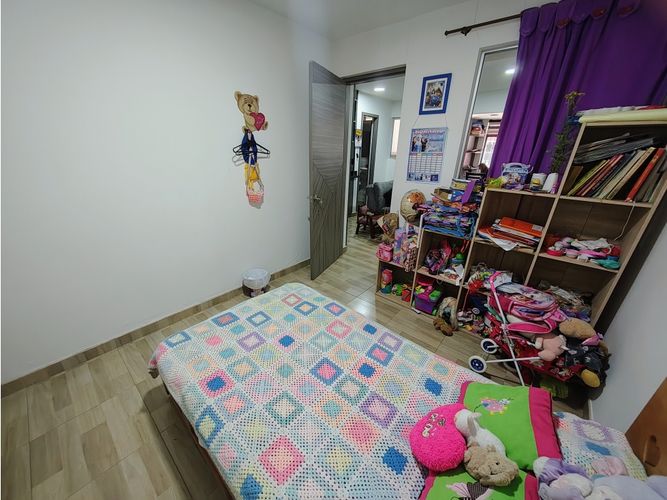 Casa de 6 alcobas en venta en Escocia, Bogotá, 144 m² · foto 17 de 24
