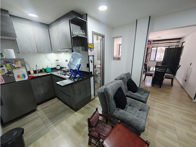 Casa de 6 alcobas en venta en Escocia, Bogotá, 144 m² · foto 21 de 24