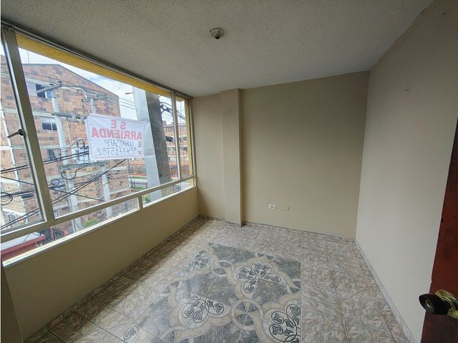 Casa de 8 alcobas en venta en Casa Loma, Bogotá, 215 m² · foto 4 de 24