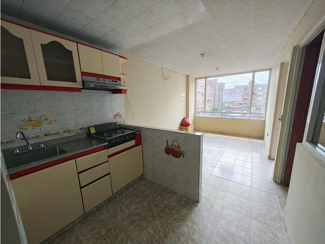 Casa de 8 alcobas en venta en Casa Loma, Bogotá, 215 m² · foto 10 de 24