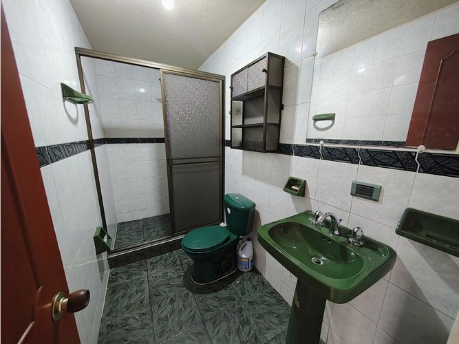 Casa de 8 alcobas en venta en Casa Loma, Bogotá, 215 m² · foto 12 de 24