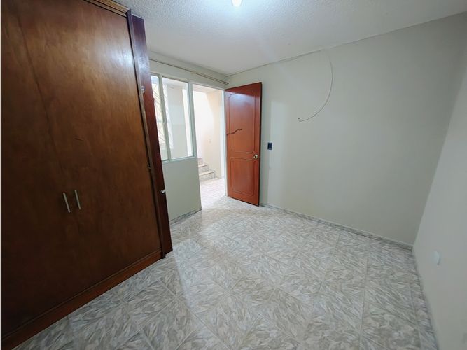 Casa de 8 alcobas en venta en Casa Loma, Bogotá, 215 m² · foto 14 de 24