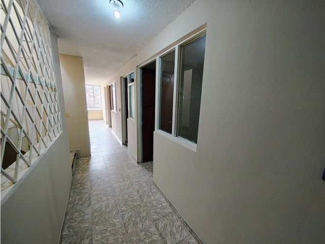 Casa de 8 alcobas en venta en Casa Loma, Bogotá, 215 m² · foto 15 de 24