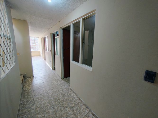 Casa de 8 alcobas en venta en Casa Loma, Bogotá, 215 m² · foto 16 de 24