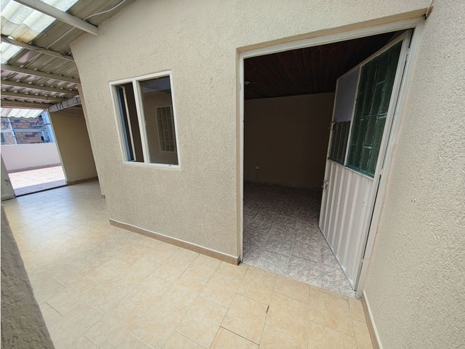 Casa de 8 alcobas en venta en Casa Loma, Bogotá, 215 m² · foto 19 de 24
