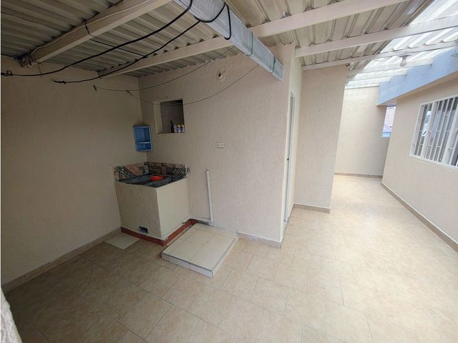 Casa de 8 alcobas en venta en Casa Loma, Bogotá, 215 m² · foto 24 de 24