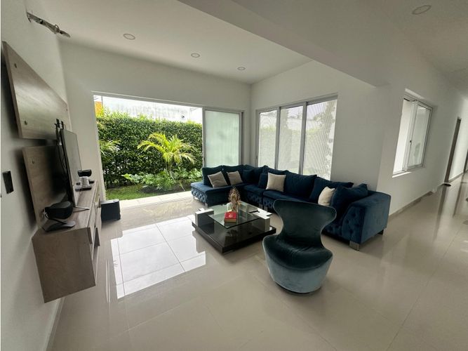 Casa de 4 alcobas en venta en Villavicencio, Villavicencio, 537 m² · foto 6 de 24