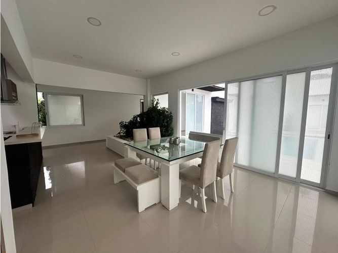 Casa de 4 alcobas en venta en Villavicencio, Villavicencio, 537 m² · foto 9 de 24