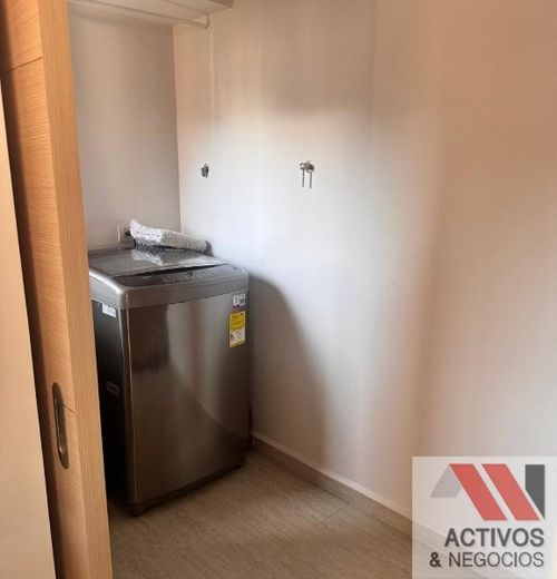 Apartamento de 3 alcobas en venta en Belén, Medellín, 98 m² · foto 18 de 19
