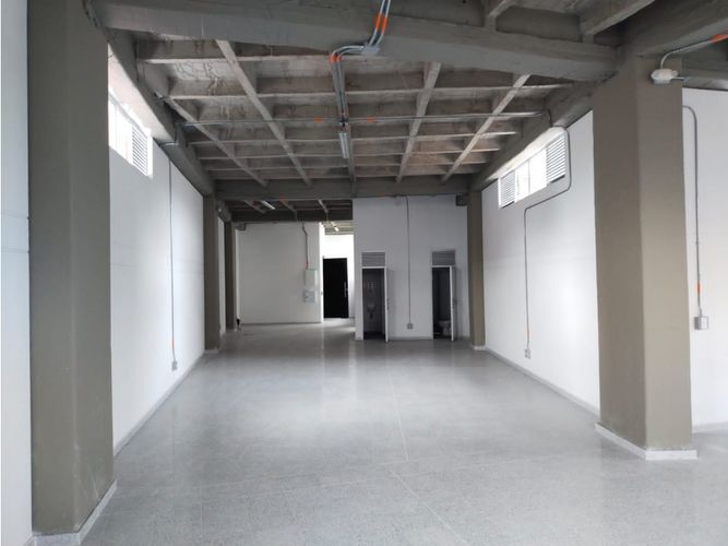 Bodega en arriendo en San Bernardo, Medellín, 190 m² · foto 2 de 9