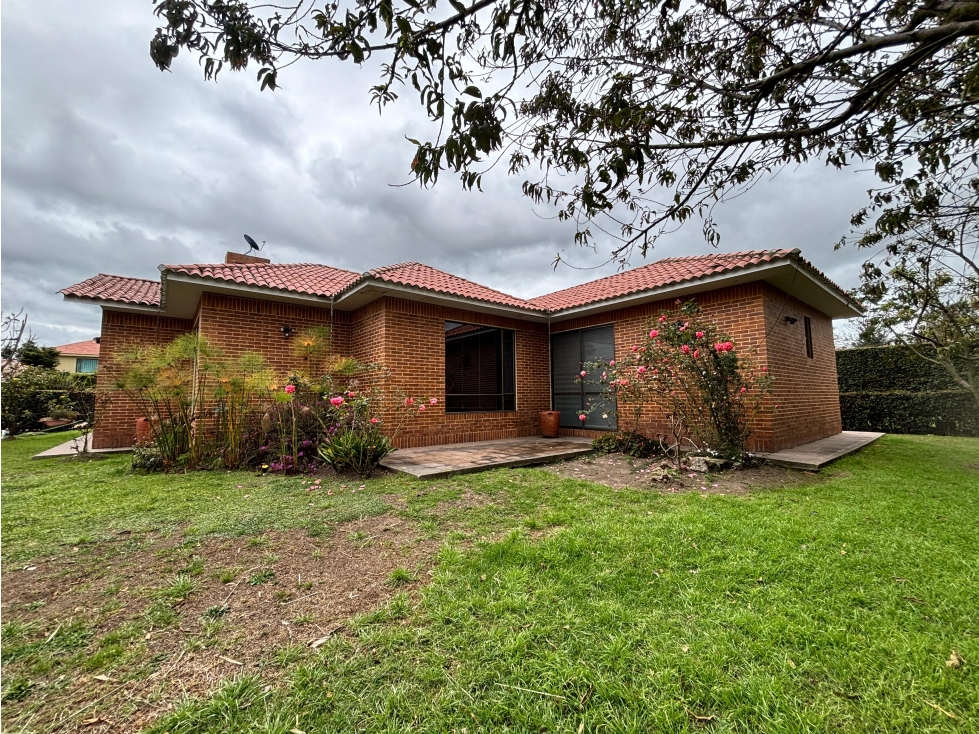 Casa en venta en La Estacion, Cajicá · foto 2 de 24