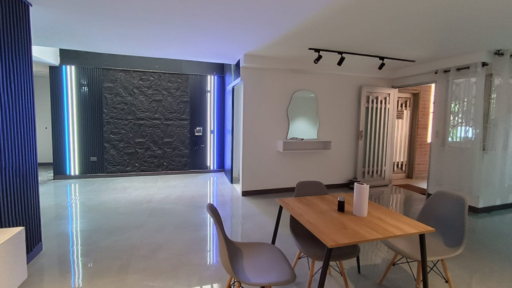 Casa en Arriendo en Conquistadores, Medellín - 4