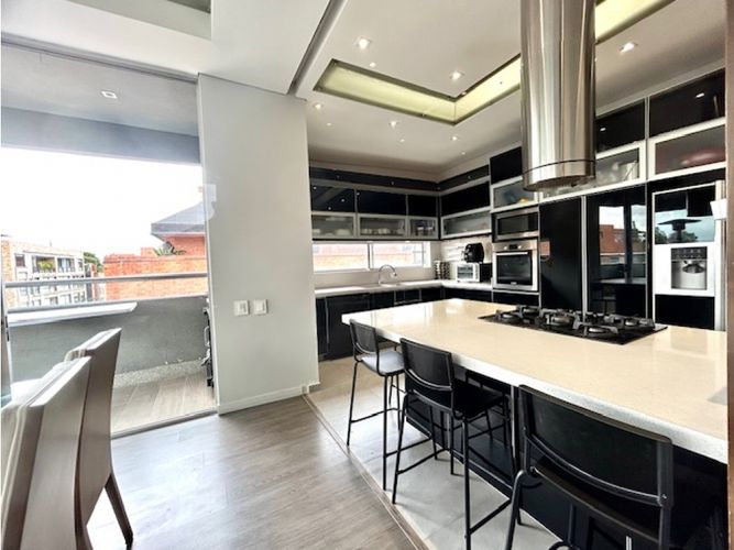 Apartamento de 3 alcobas en venta en Santa Paula, Bogotá, 245 m² · foto 5 de 24