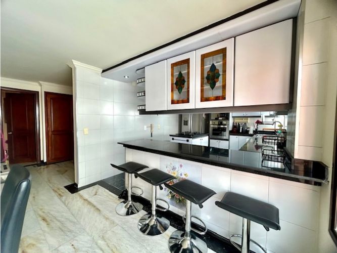 Apartamento en venta en Santa Barbara, Bogotá · foto 8 de 24