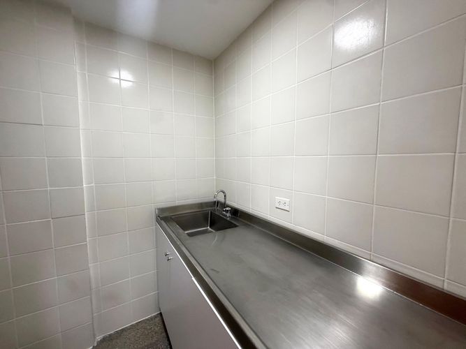 Oficina en arriendo en Olaya Herrera, Medellín, 1940 m² · foto 14 de 24