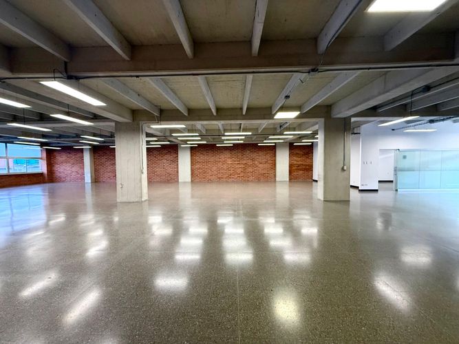 Oficina en arriendo en Olaya Herrera, Medellín, 1940 m² · foto 24 de 24