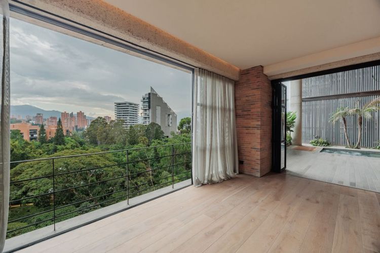 Apartamento de 3 alcobas en venta en Provenza, Medellín, 306 m² · foto 9 de 22