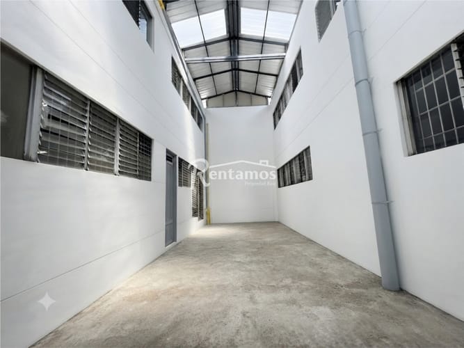 Local en arriendo en Perpetuo Socorro, Medellín, 62 m² · foto 6 de 20